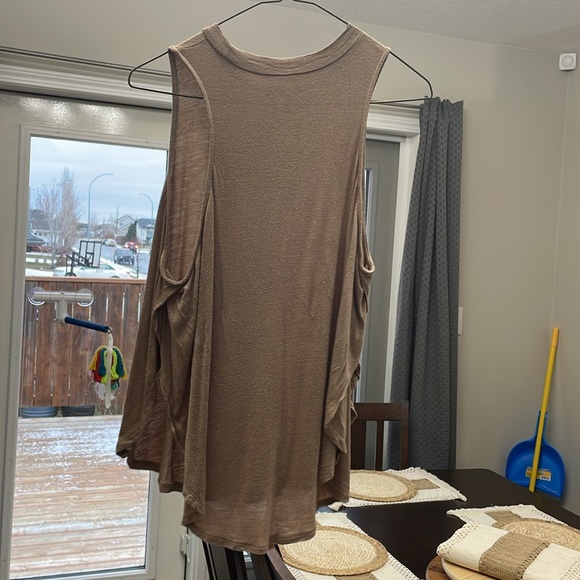 Active USA size large top - Picture 2 of 4